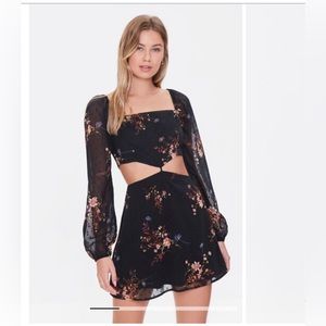 Forever21 floral print cutout mini dress 💯 new with price tag